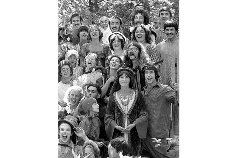 Pickin’ up good vibrations at the Art Workers’ Guild’s Renaissance Fair, 1974. Anna Edey and Robbie MacGregor are in the lower right corner.