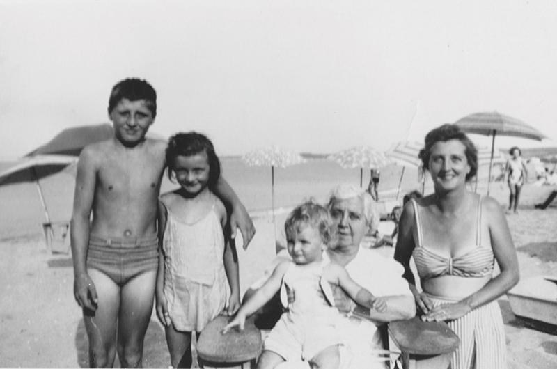 The Muldaurs at the Chappaquiddick Bathing Beach, circa 1947. From left: Charlie, Diana, Geoff, grandmother Susan Jones, and mother Patsy.